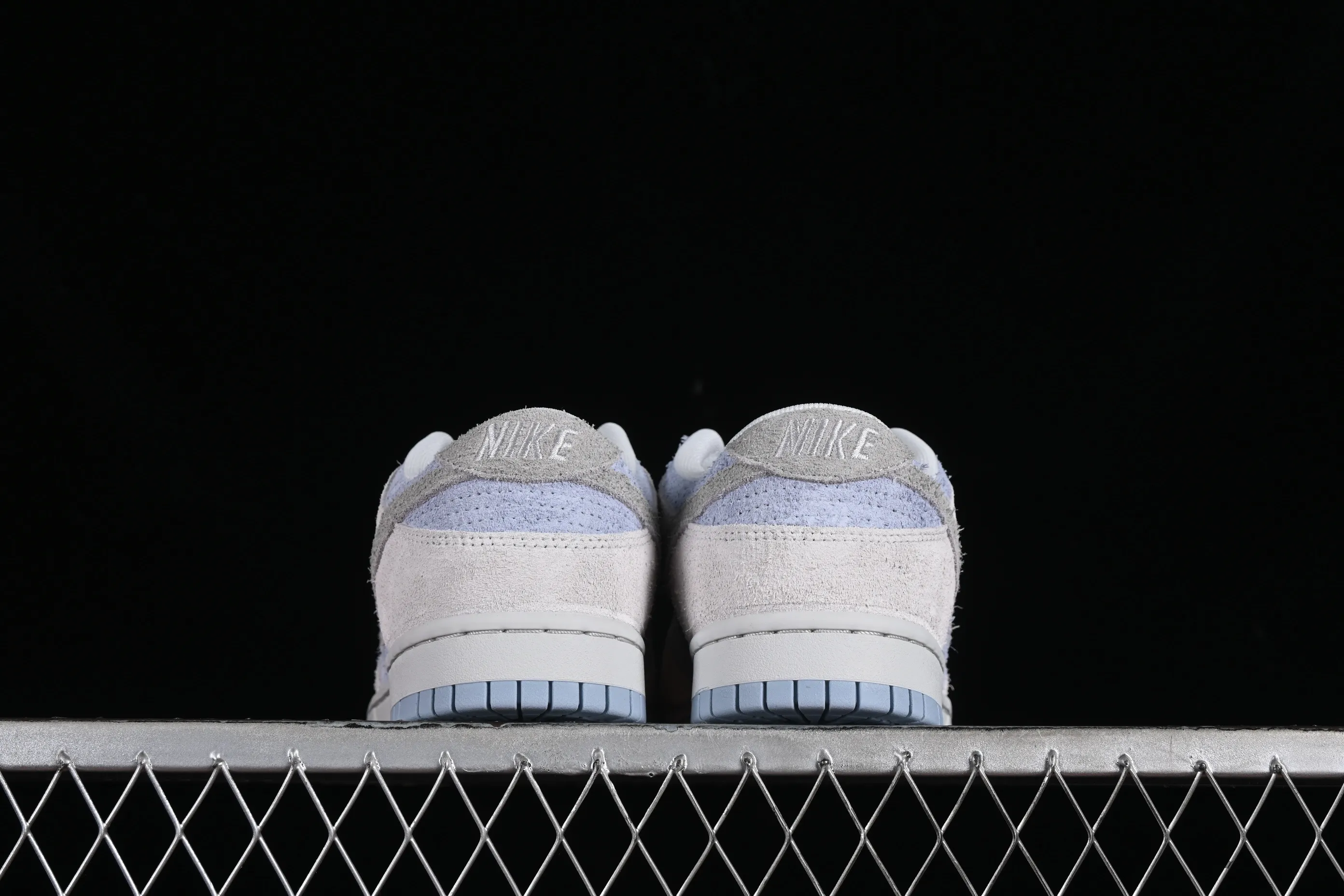 All categories Nk SB Dunk series Nk SB Dunk Low low-top sneakers Nk Dunk Low Frozen 2.0 SB low-top casual sneakers FZ3779-025